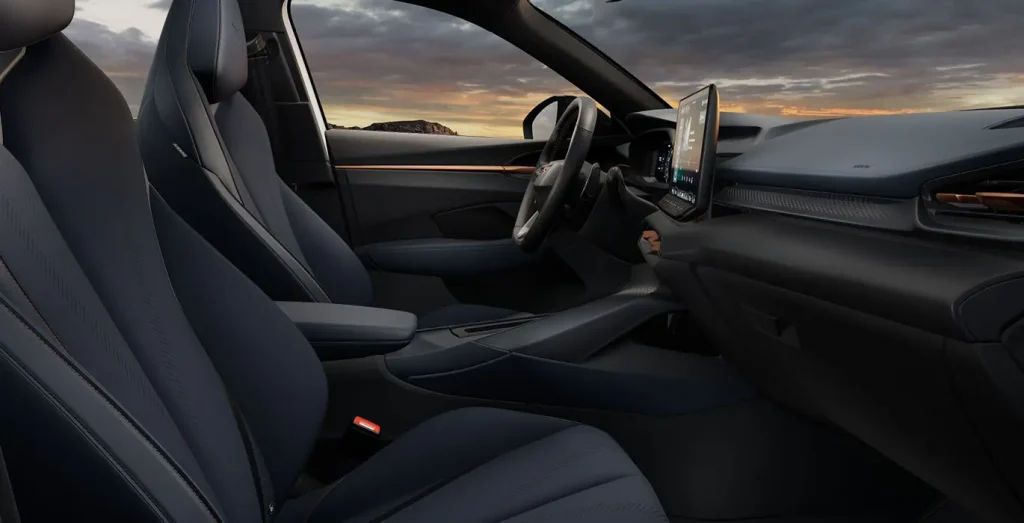 CUPRA-Terramar-1.5-eTSI-110kW-DSG-interior-delantera-II.webp