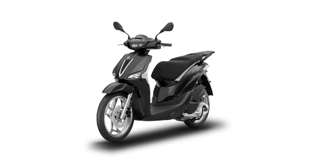 Renting Piaggio Liberty 125