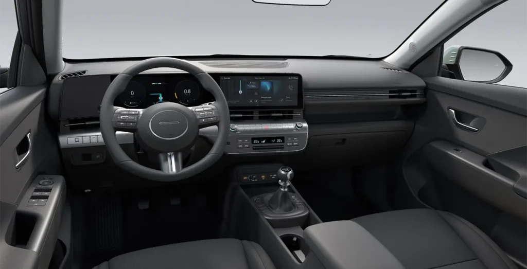 Hyundai-Kona-XLS-1.0T-115CV-interior-delantera-1.webp